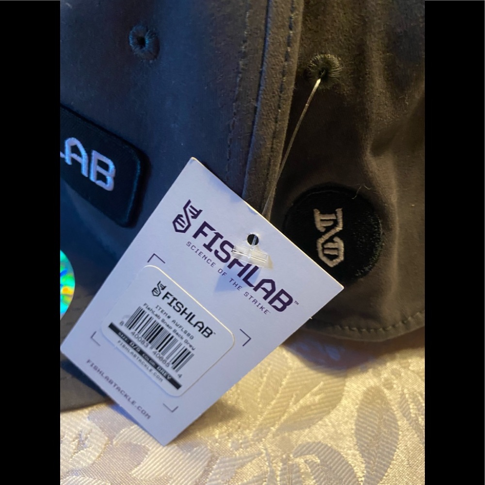 Fishlab SnapBack NWT - Picture 2 of 4